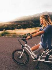 A Spicy Wife from th